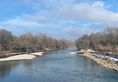 Isar in Oberföhring (vom Isarwehr aus gesehen)